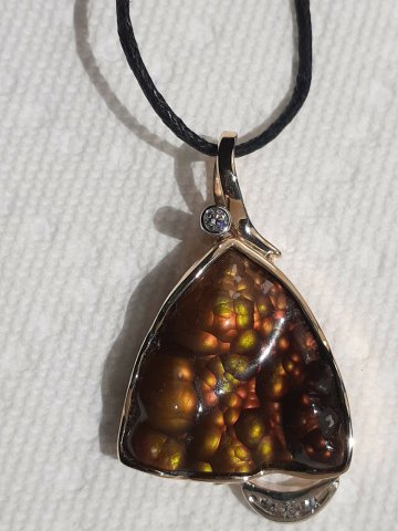 Fire agate pendant - Jewellery