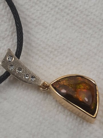 Fire agate pendant - Jewellery