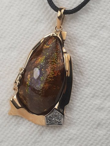 Fire agate pendant - Jewellery