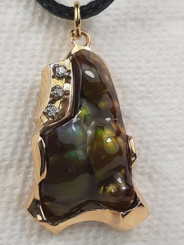 Fire agate pendant - Jewellery