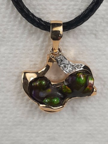 Fire agate pendant - Jewellery