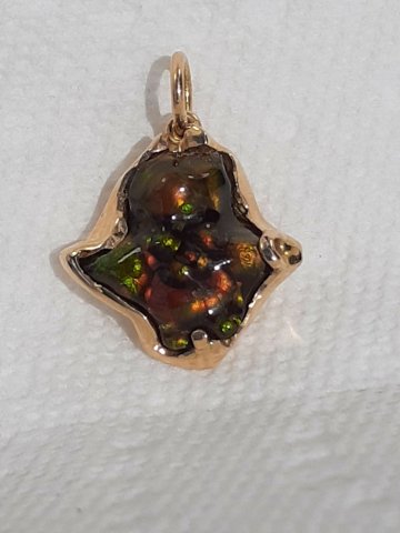Fire agate pendant - Jewellery